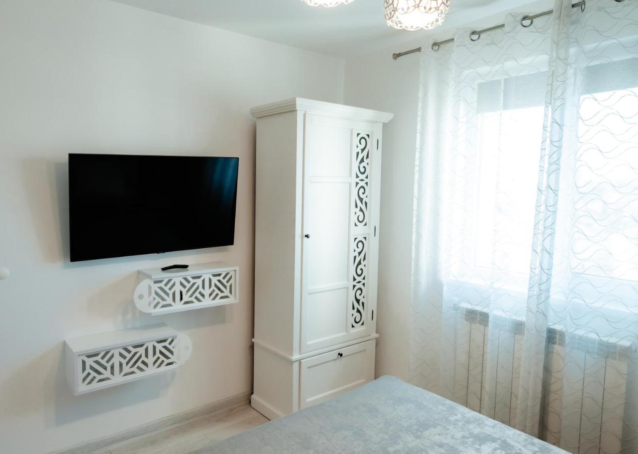 Carla's Apart Palas-Hala Centrala 1 Bedroom Iasi Exterior foto